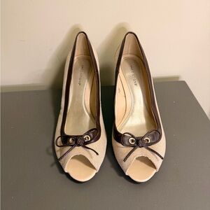 Women’s Predictions Peep-Toe Pumps